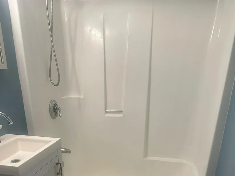 House cleaning in Rhode Island - freshly cleaned bathroom